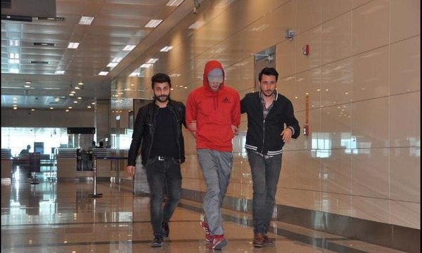 THY uçağına bomba ihbarı yapıldı, uçağa yetişemeyen yolcu gözaltına alındı