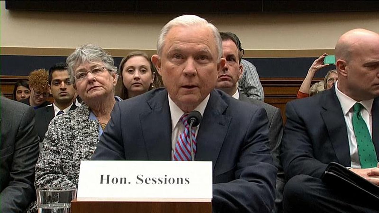 US-Justizminister Sessions tritt auf Bitten Trumps ab