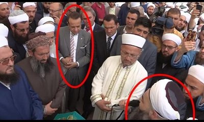 Cübbeli Ahmet ve Egemen Bağış'tan beraber dua!