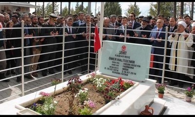 Şehit Ömer Halisdemir’in annesi son yolculuğuna uğurlandı