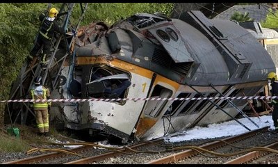 İspanya'daki tren kazasından ilk görüntüler: 4 ölü