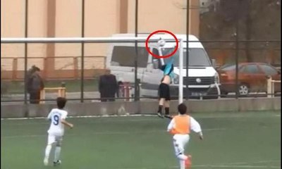 Hakem bu golü göremedi