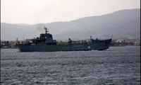 ABD Suriye'yi bombaladı... Rus savaş gemisi Akdeniz'e iniyor
