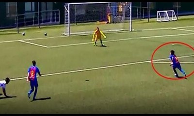 16 yaşındaki futbolcudan Messi'yi kıskandıracak gol...
