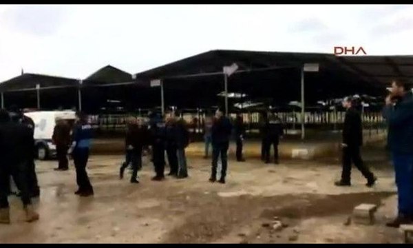 Afrin'den atılan roket Reyhanlı'da pazar yerine düştü