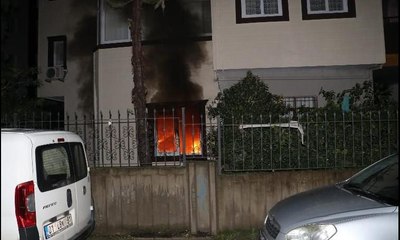 Yangın çıkan daire kullanılamaz hale geldi