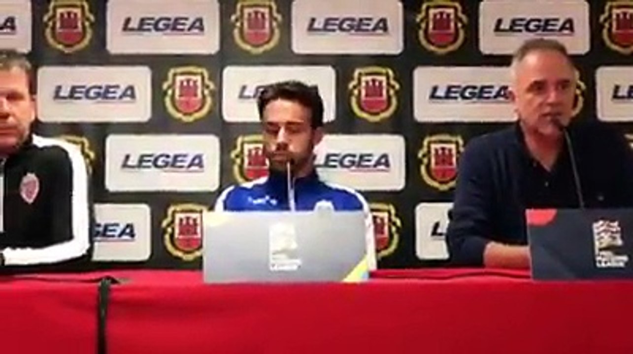 Kurzer Einblick in die Pressekonferenz mit Liechtensteins Nationaltrainer Rene Pauritsch und Nationalspieler Dennis Salanovic vor dem Nations-League-Spiel am Di