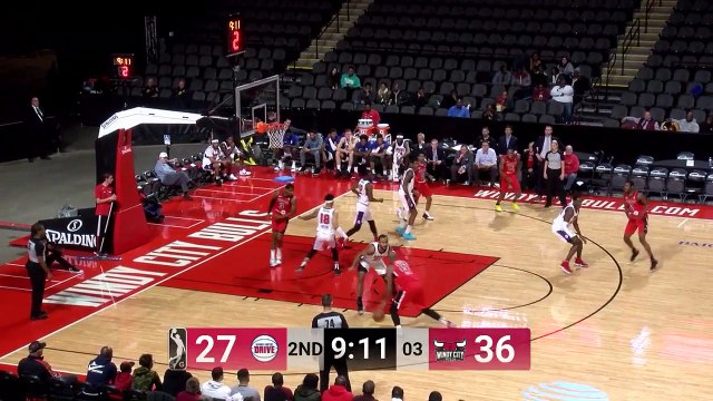 Ferrakohn Hall Goes For 28 PTS & 7 REB In Windy City Bulls Game On Wednesday Night