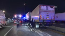 Tem Otoyolu'nda Zincirleme Trafik Kazası: 1 Ölü, 2 Yaralı