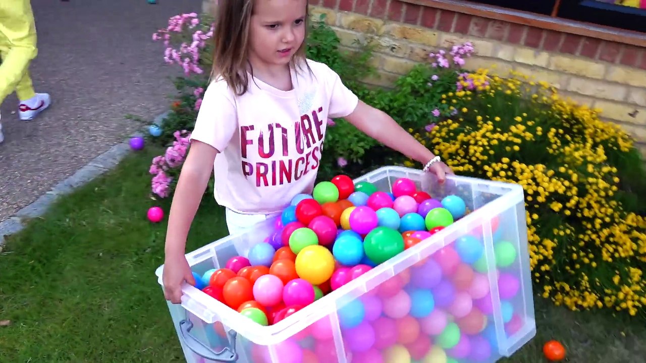Разыграли папу ЗАСЫПАЛИ машину ШАРИКАМИ или BALL PIT PRANK IN MY Dad's CAR
