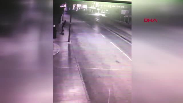 Erzurum Suçüstü Yakalanan Hırsız Korkudan Kendi Telefonunuda Bıraktı