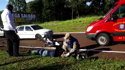 Duas pessoas se ferem em colisão de trânsito na Rua Veneza