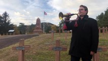 Clément Foissel, professeur à l'école de musique de Saint-Dié-des-Vosges joue le cessez-le-feu au clairon