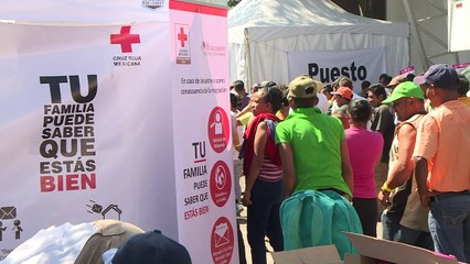 Teléfono o internet: cómo llamar a casa en la caravana migrante