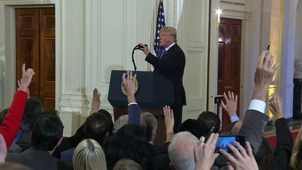 البيت الابيض يسحب تصريح مراسل "سي أن أن" بعد سجال حاد مع ترامب