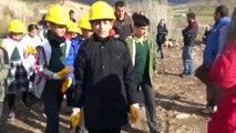 Bingöl'de öğrenciler, arkeolojik kazı yaptı
