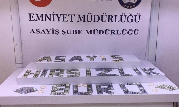 Mahsun Kırmızıgül'ün annesinin evi soyuldu