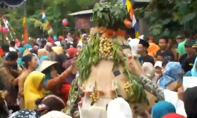 Warga Perbukitan Menoreh Yogyakarta Mohon Berkah dengan Tradisi Saparan