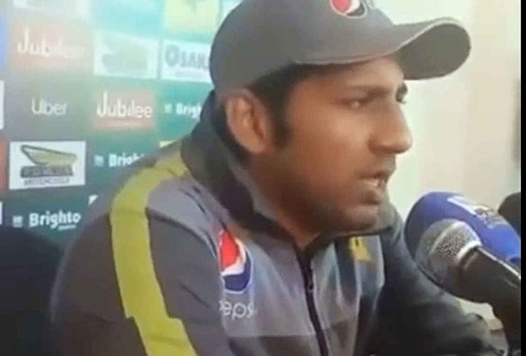 Sarfraz Ahmed on Ross Taylor