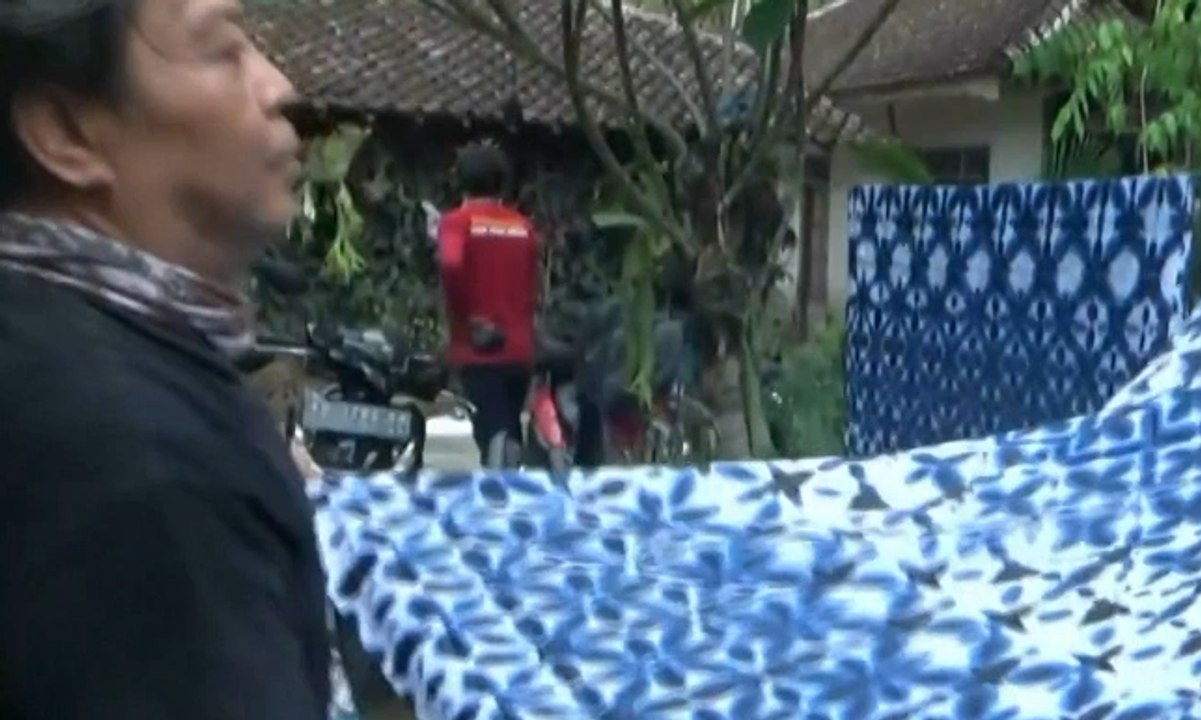 Seniman Bantul Padukan Seni Lukis & Teknik Lipat Kain Shibori