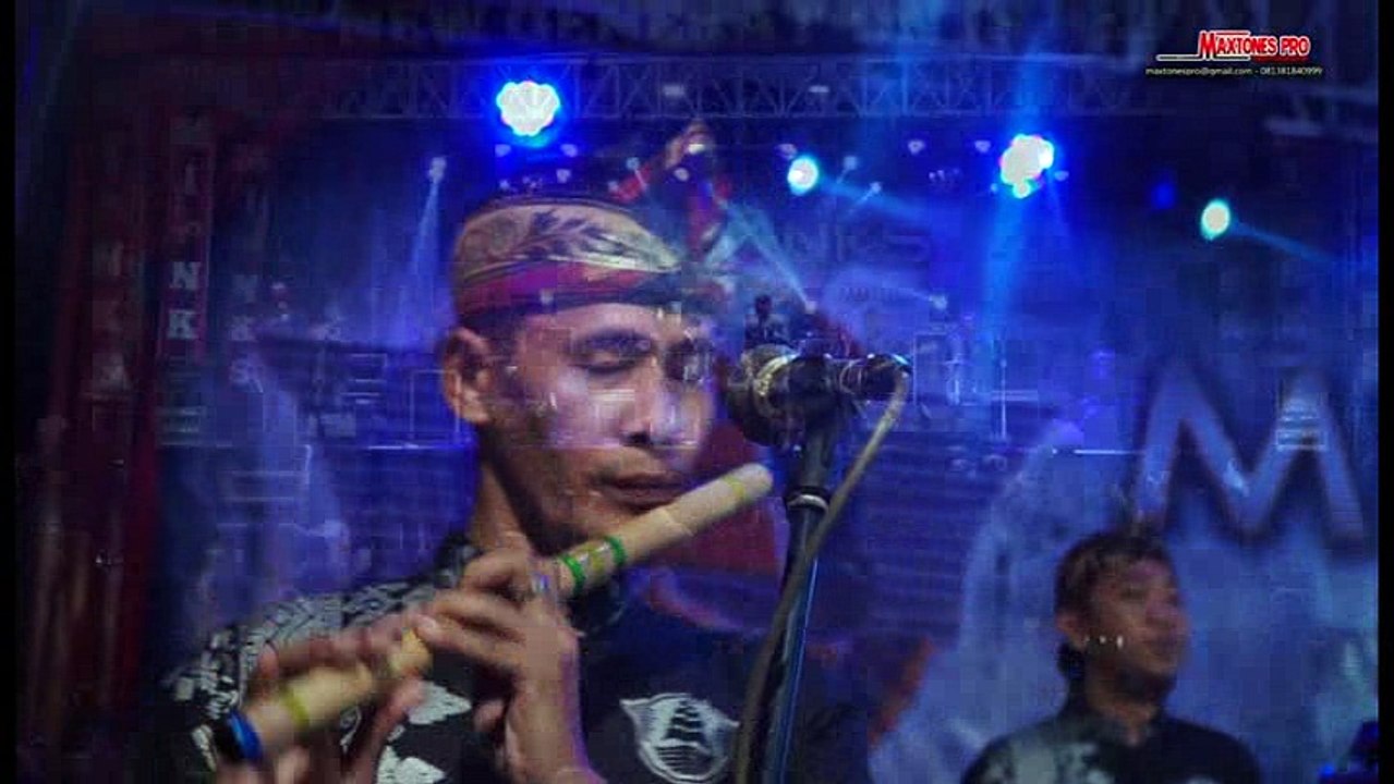CINTA SEGITIGA - GERRY MAHESA
