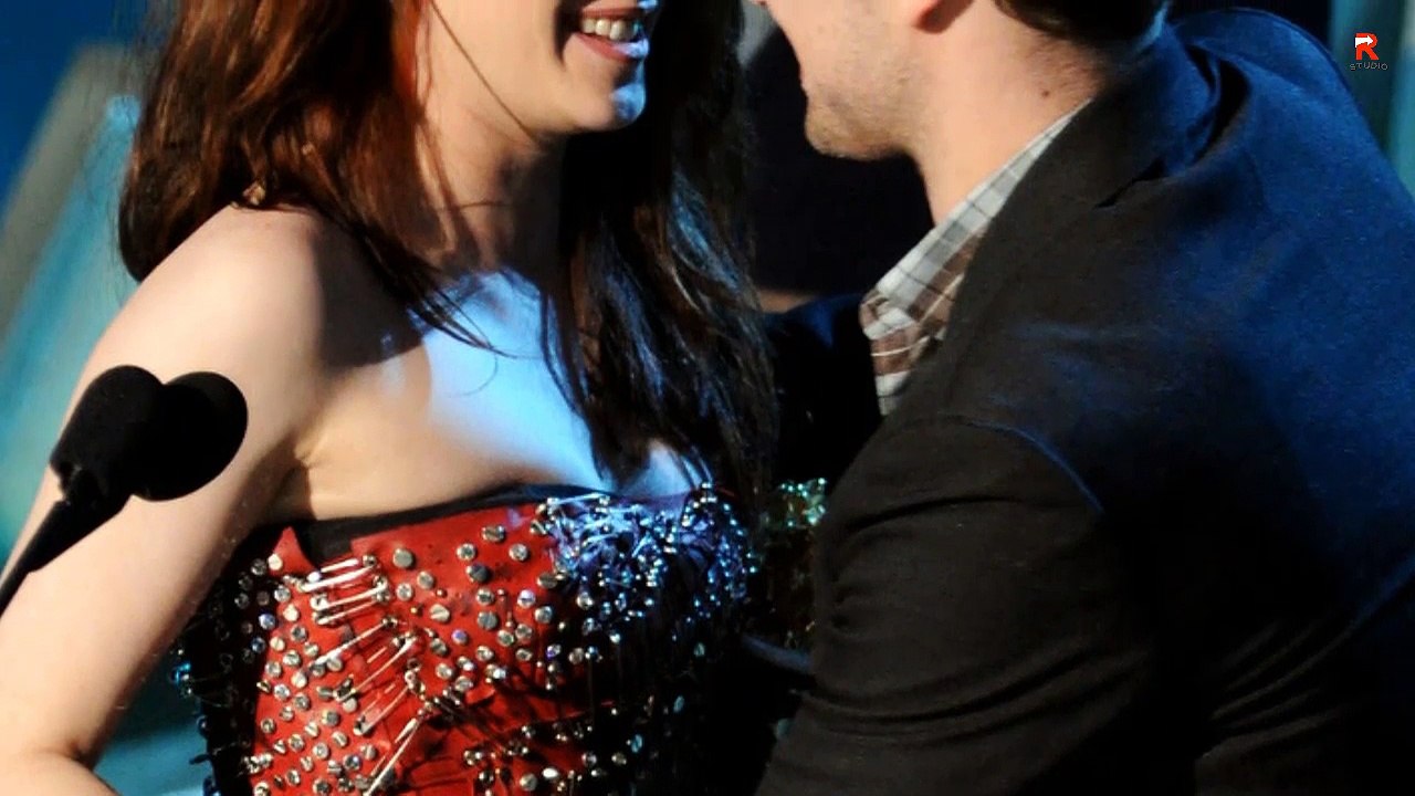 kristen Stewart Supposedly Still Disturbed By Her And Robert Pattinson's Cheating Scandal And Split