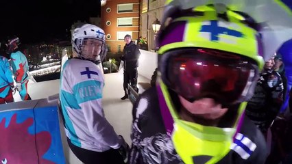 Il se casse l'arrière train lors d'une course de patinage