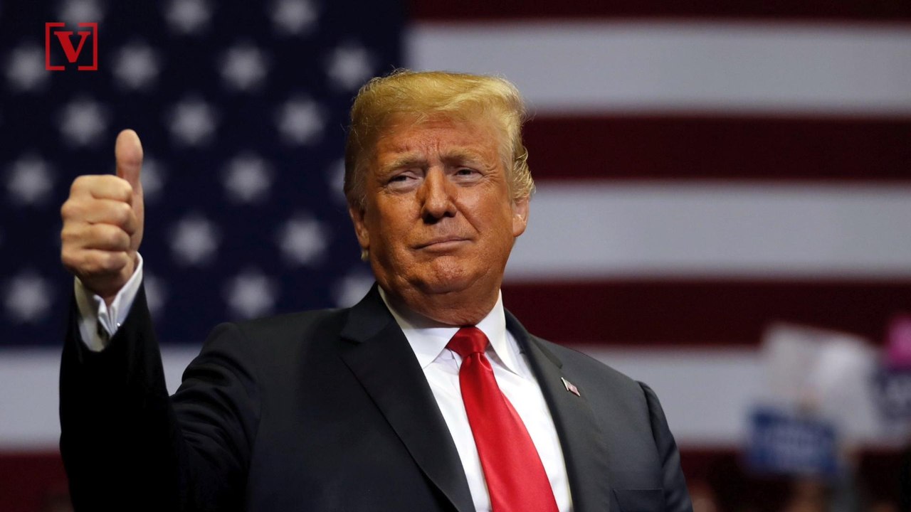 Michael Moore: Dems' Only Chance to Win in 2020 Is to Run ‘Beloved American’ Like Michelle Obama