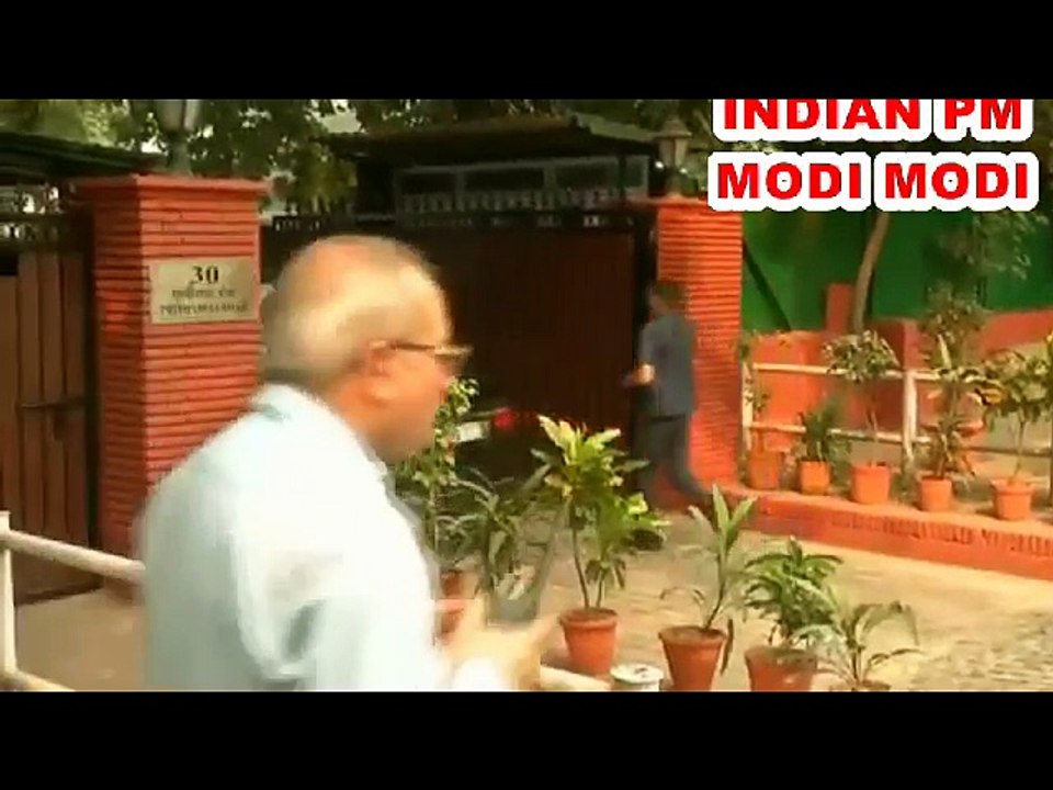 PM Narendra Modi reaches LK Advani’s residence on his birthday and took blessings From LK Advani