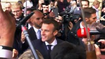 Emmanuel Macron souvent chahuté lors de ses déplacements