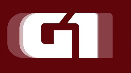 Carro cai em piscina durante churrasco e vídeo do resgate viraliza na web