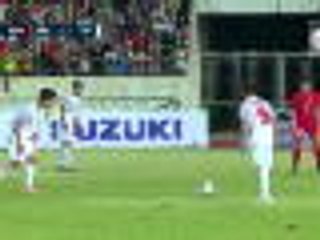 Brilliant strikes get Vietnam off the mark at AFF Suzuki Cup