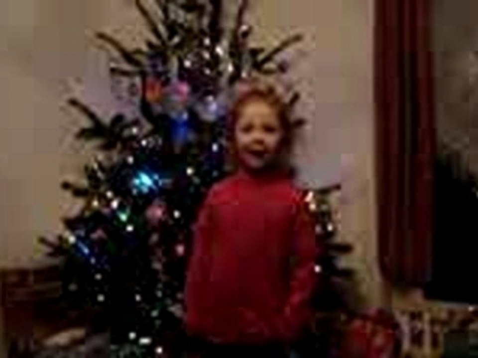 je chante une chanson de noël avant les kdos