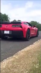 Première sortie avec sa Corvette neuve  il se rate en ligne droite