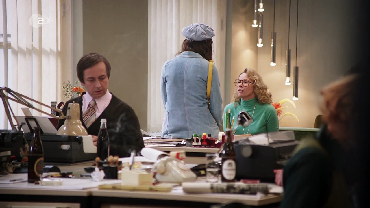 Zarah - Wilde Jahre - Folge 1- Titel & Titten (07.09.2017) - 1/6