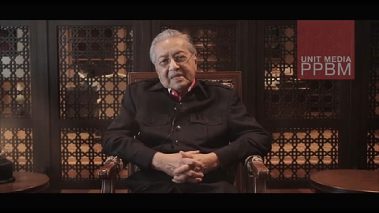 Umno members must drop 'cash is king' mindset to join Bersatu, says Dr M