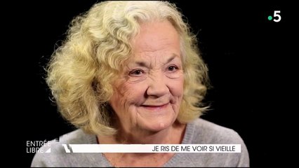 Je ris de me voir si vieille