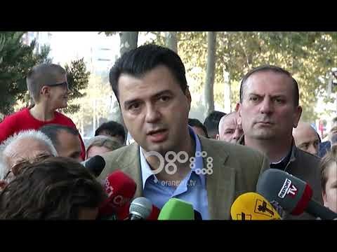Ora News - Basha krah banorëve që preken nga Unaza e Madhe