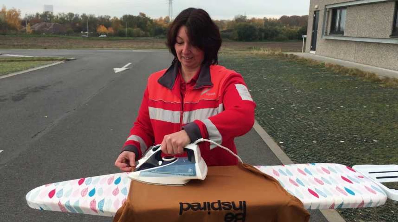 Bpost à Ghlin : Sylvette a amené ses linges pou...