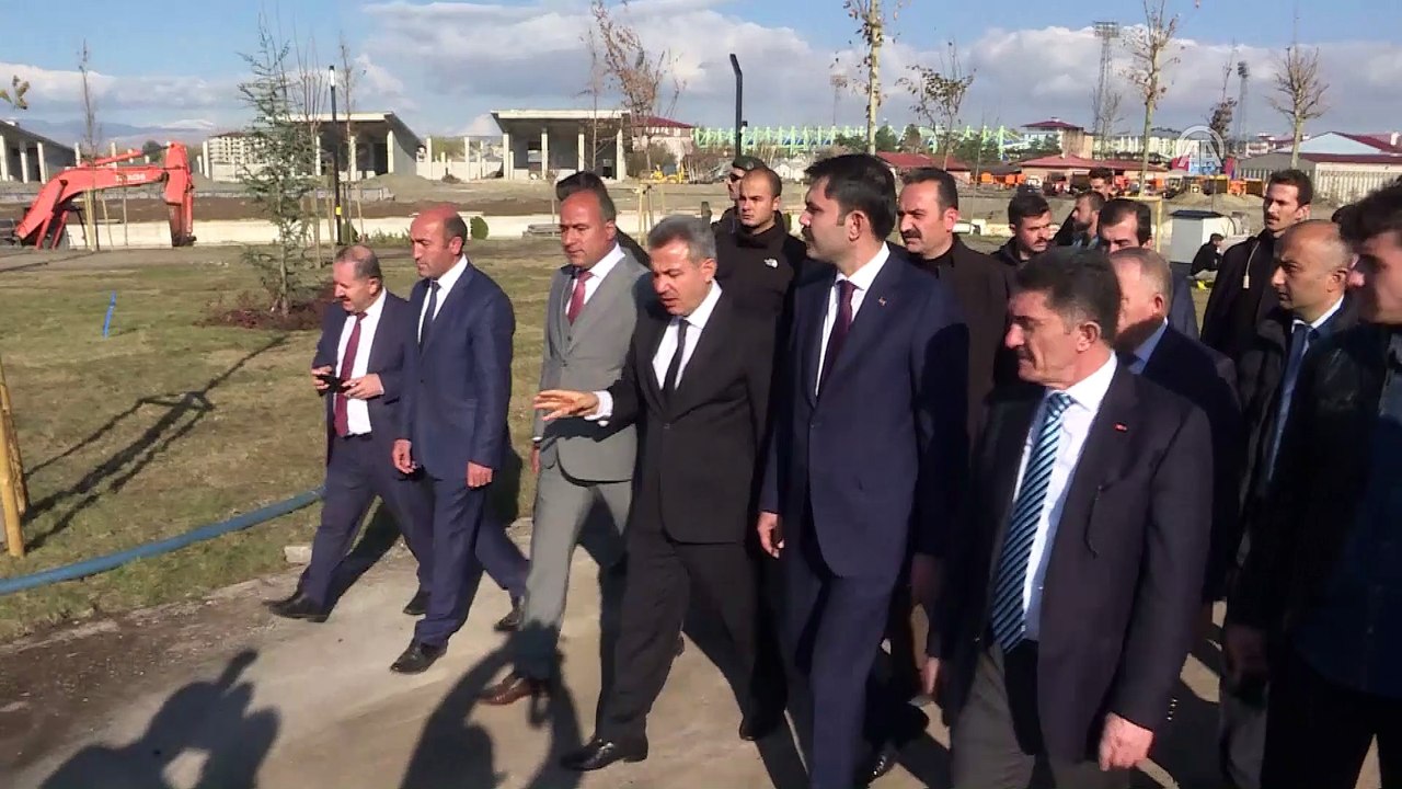 Çevre ve Şehircilik Bakanı Kurum, 'Millet Bahçesi saha incelemesi' yaptı - AĞRI