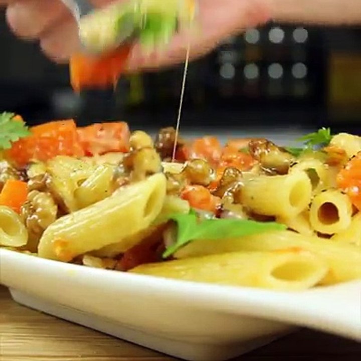 Un délice ces pâtes gratinées au potiron et aux noix !Nos recettes de gratins ->