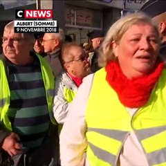 "Macron c'est un dictacteur" Les gilets jaunes évacués de force à Albert