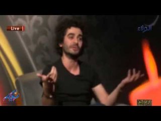 الشاعر ادهم عادل     احن الناس ادافع عنهة وتسبني وهل يخفى الشعر