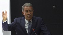 (TEKRAR) - Milli Savunma Bakanı Akar: 'Fırat’ın doğusuyla ilgili temaslarımız sürüyor, çalışmalarımız devam ediyor' - MOGADİŞU