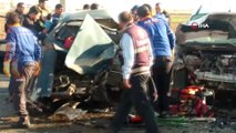 Otomobil ve hafif ticari araç çarpıştı: 2 ölü, 3 yaralı