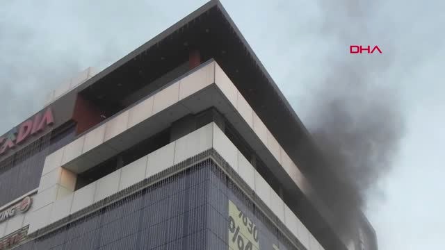 Kırklareli Lüleburgaz'da Alışveriş Merkezinde Yangın Çıktı