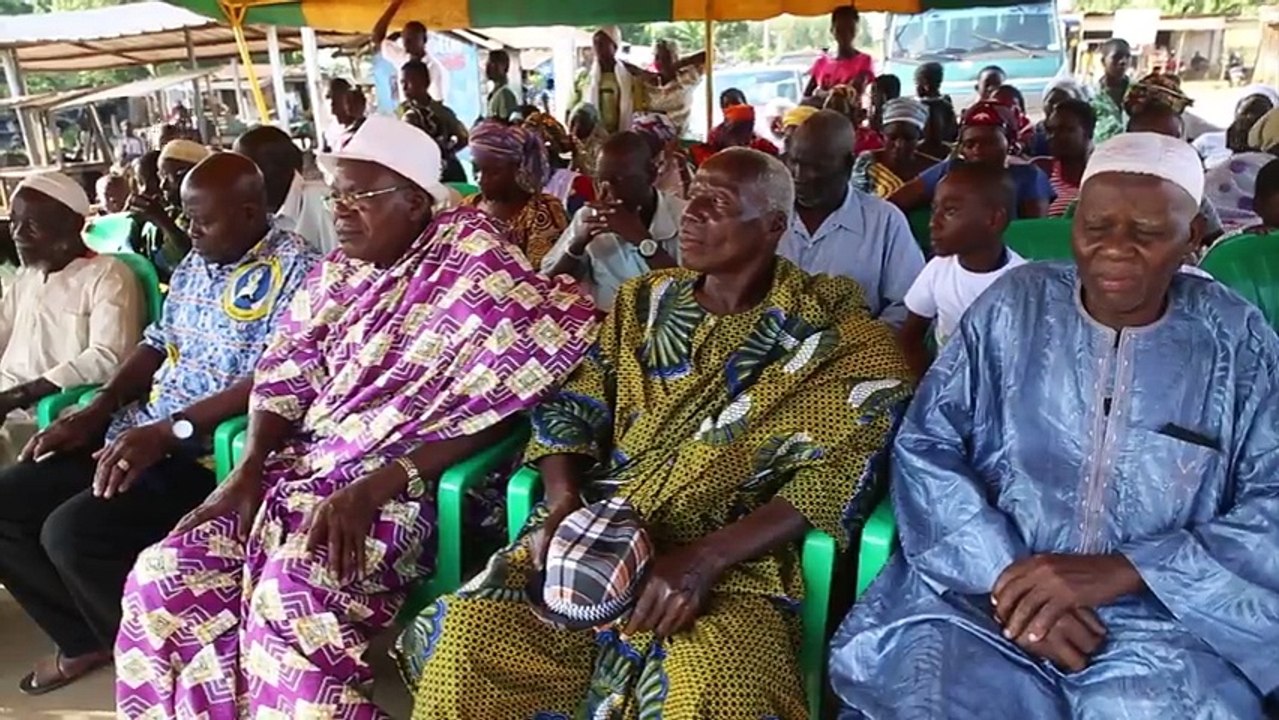 L'ONG STOP POLIO INTERNATIONAL DE L'ARTISTE JOSS KEZO FAIT DES DONS