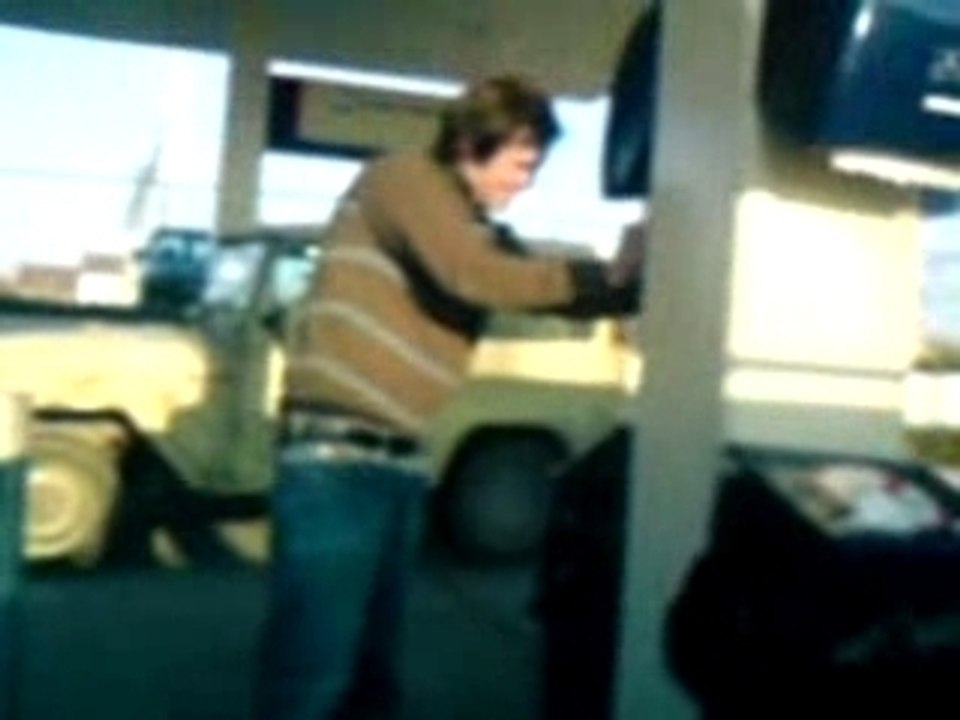 Joran à la station essence