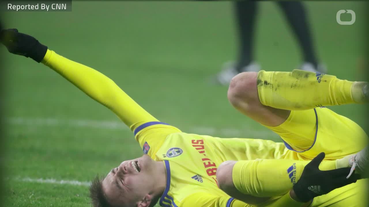 Arsenal & Chelsea Advance In Europa League