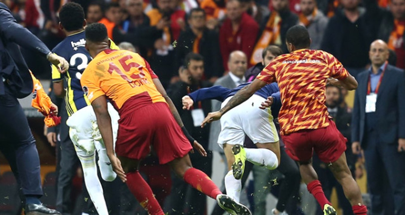 Galatasaraylı 2 Futbolcunun Kaderi Bugün Belli Olacak